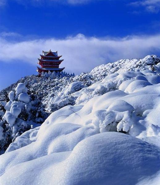 峨眉山大雪雪景